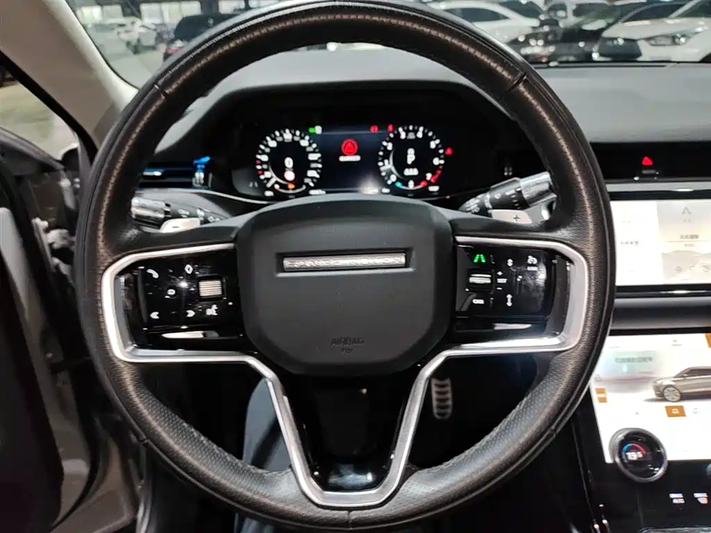 Land Rover Evoque 2021 — фото 11