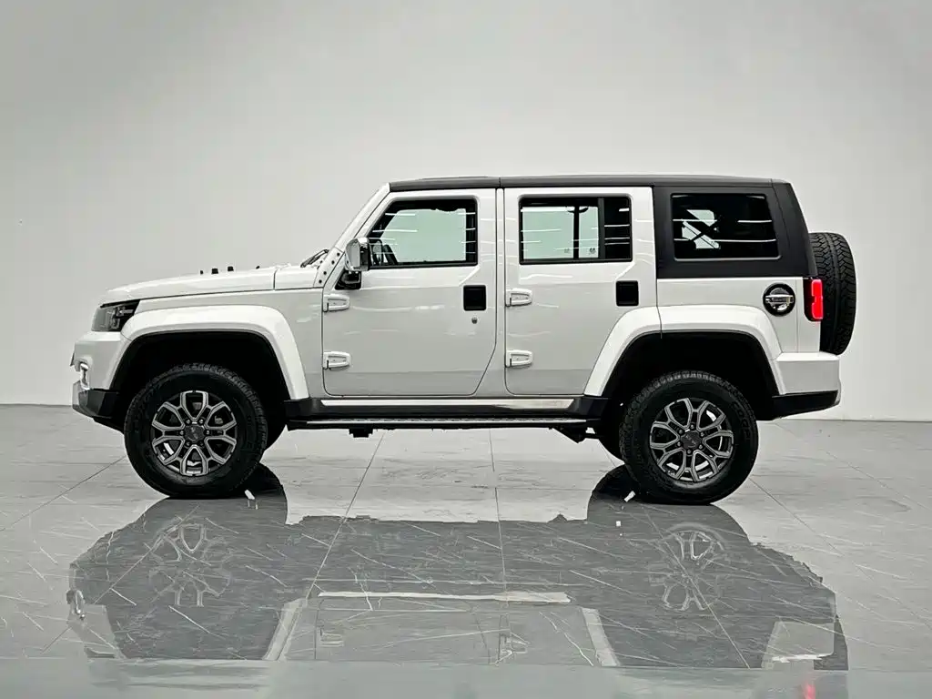 BAIC BJ40 2024 — фото 3