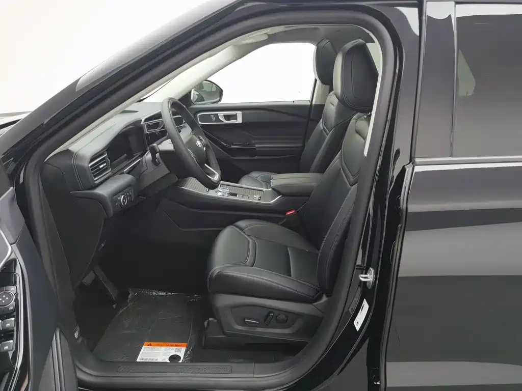 Ford Explorer 2025 — фото 10