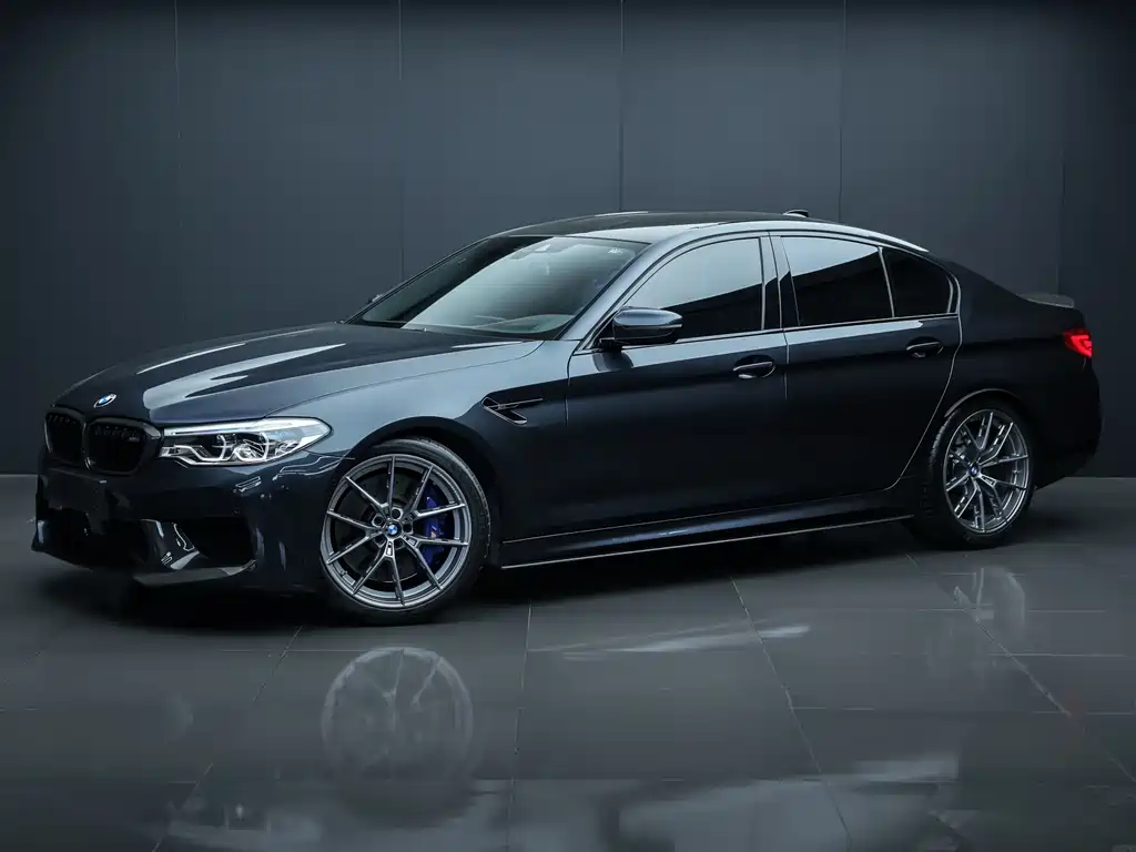 BMW M5 2019 — фото 1