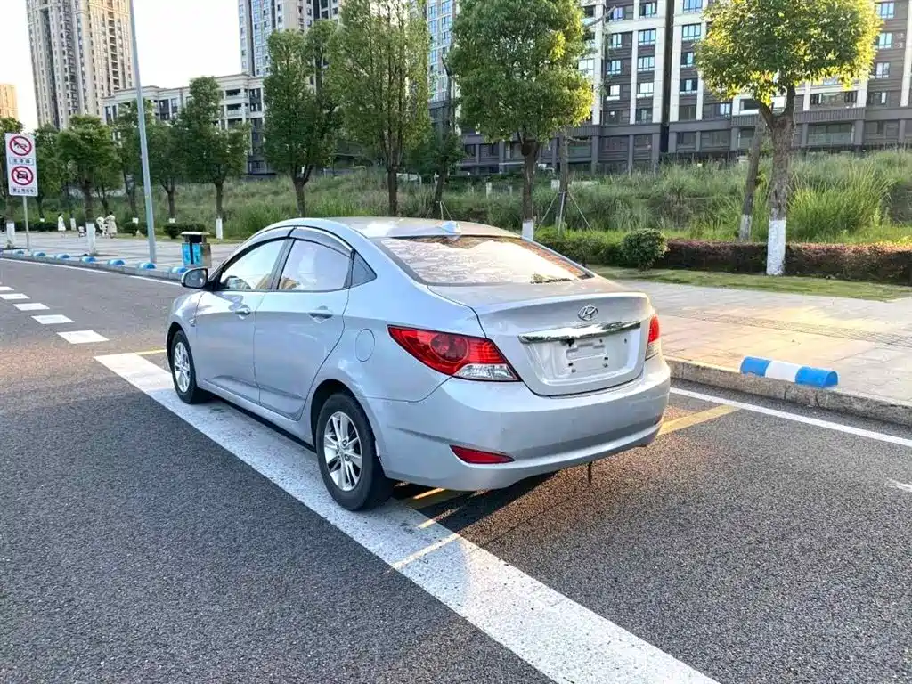 Hyundai Verna 2013