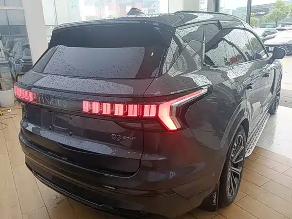 Lynk & Co 09 EM-P 2024