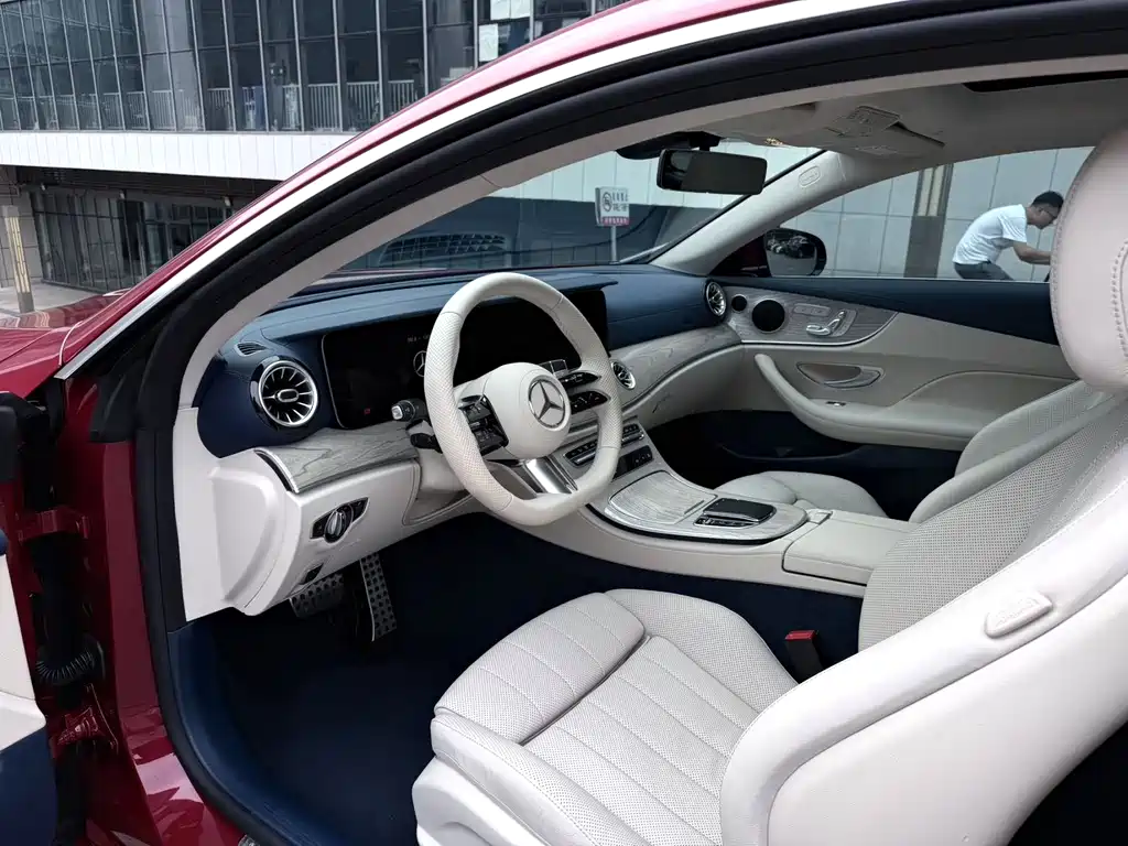 Mercedes-Benz E-Class 2022