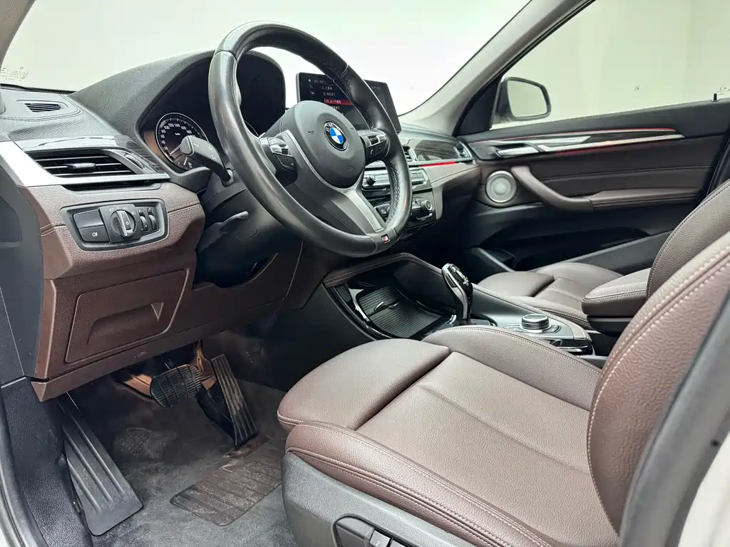 BMW X1 2022 — фото 3