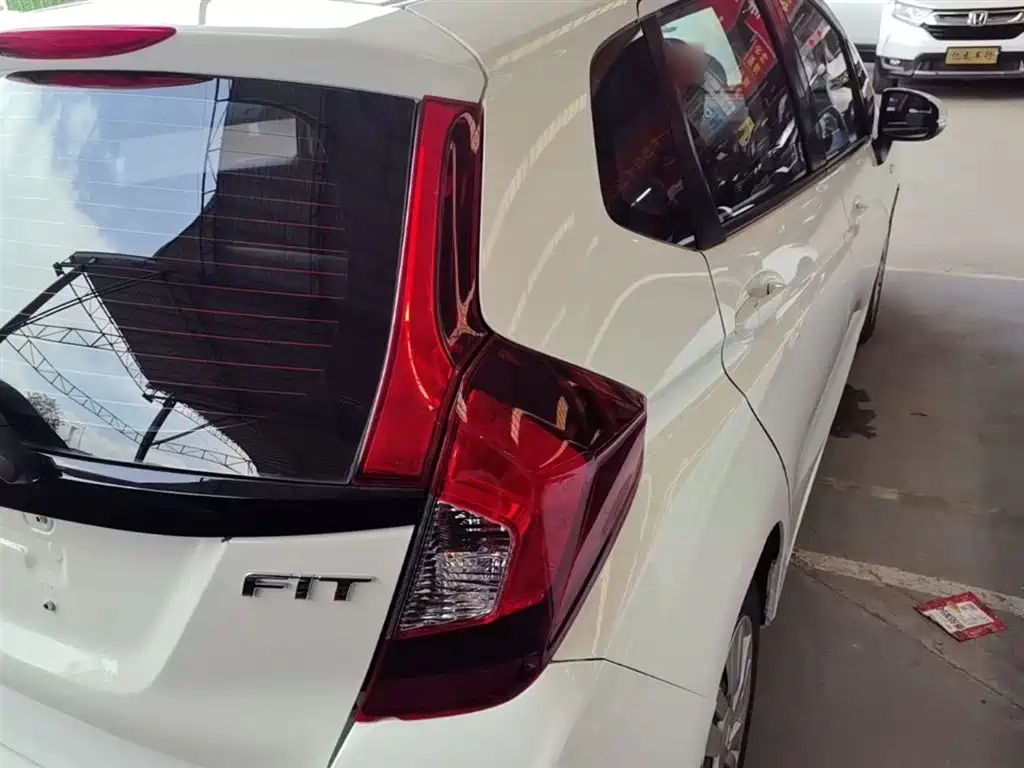 Honda Fit 2017 — фото 8