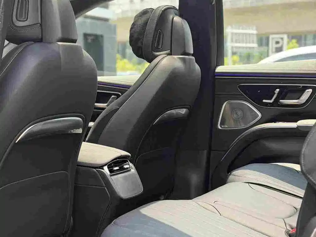 Mercedes-Benz EQS SUV 2026 — фото 17