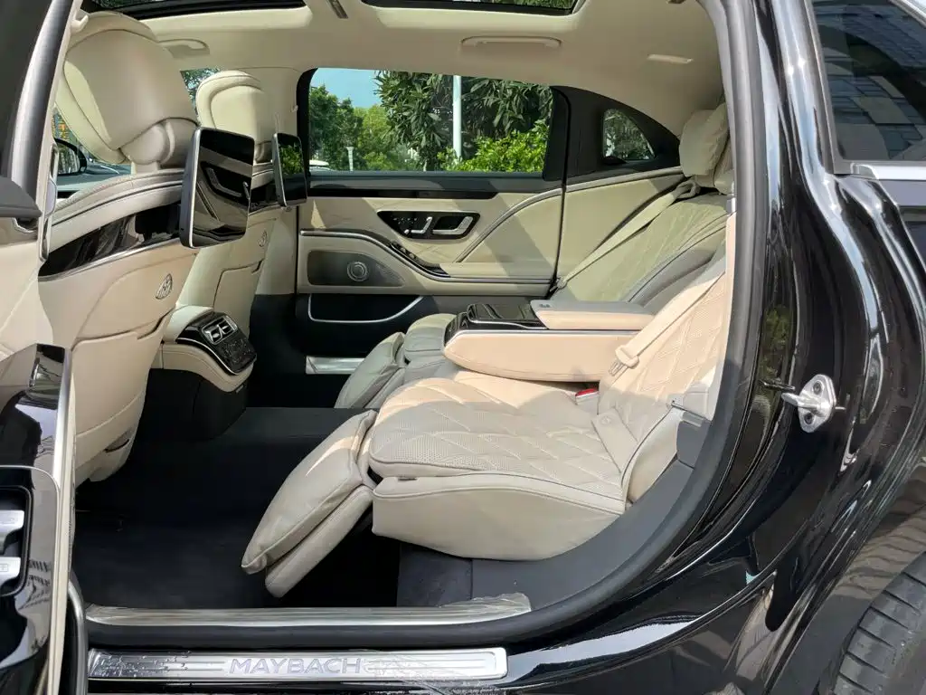 Mercedes-Benz Maybach S-Class 2022 — фото 12