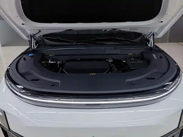 Li Auto L7 2025