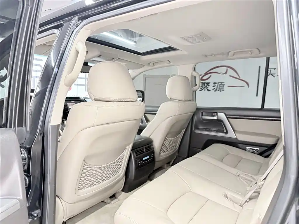 Toyota Land Cruiser 2008 — фото 10