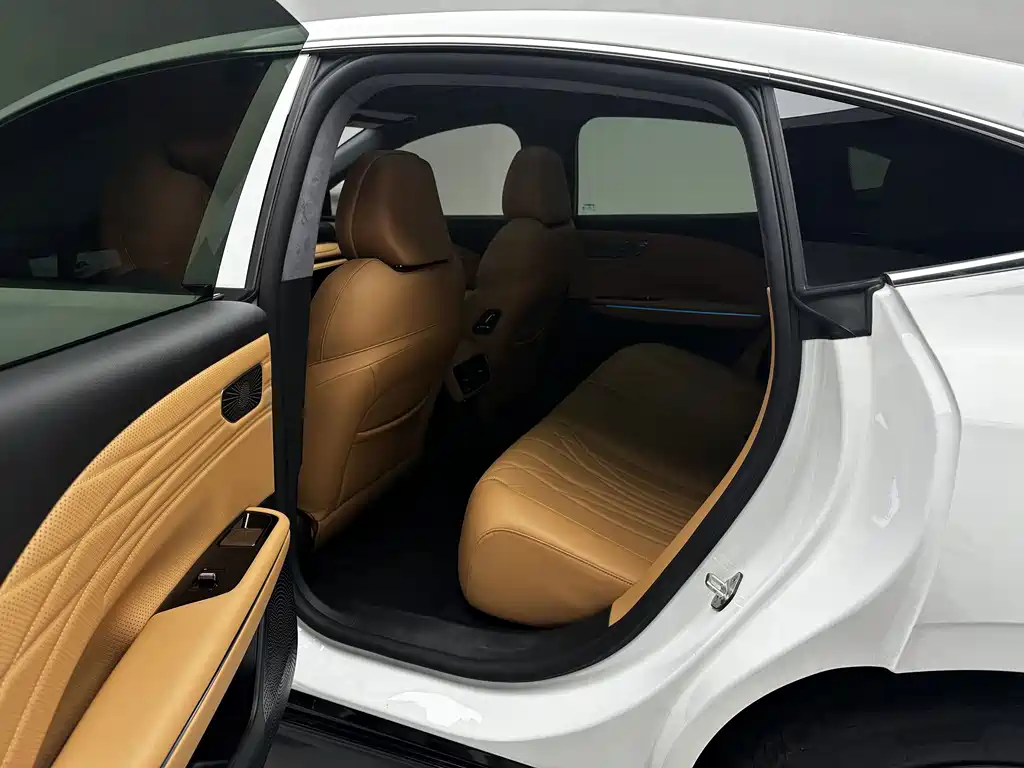 Geely Galaxy Starshine 8 2025 — фото 11