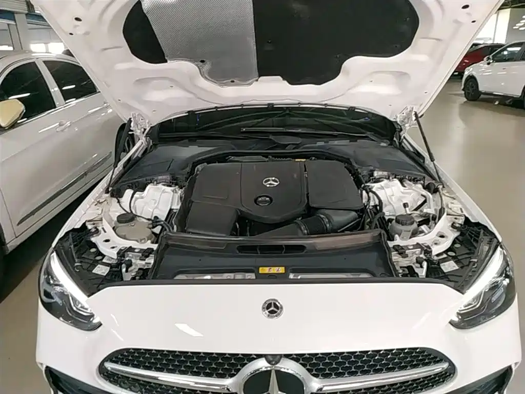Mercedes-Benz C-Class 2025 — фото 20