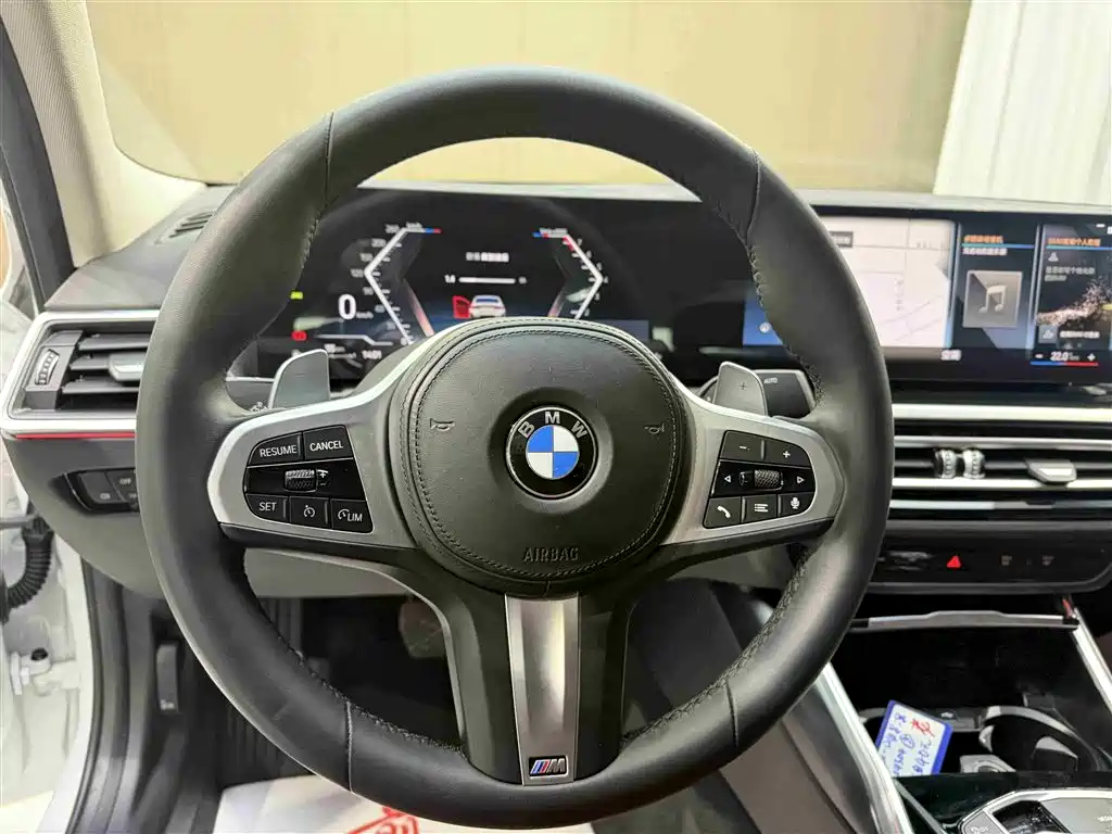 BMW 3 Series 2023 — фото 10