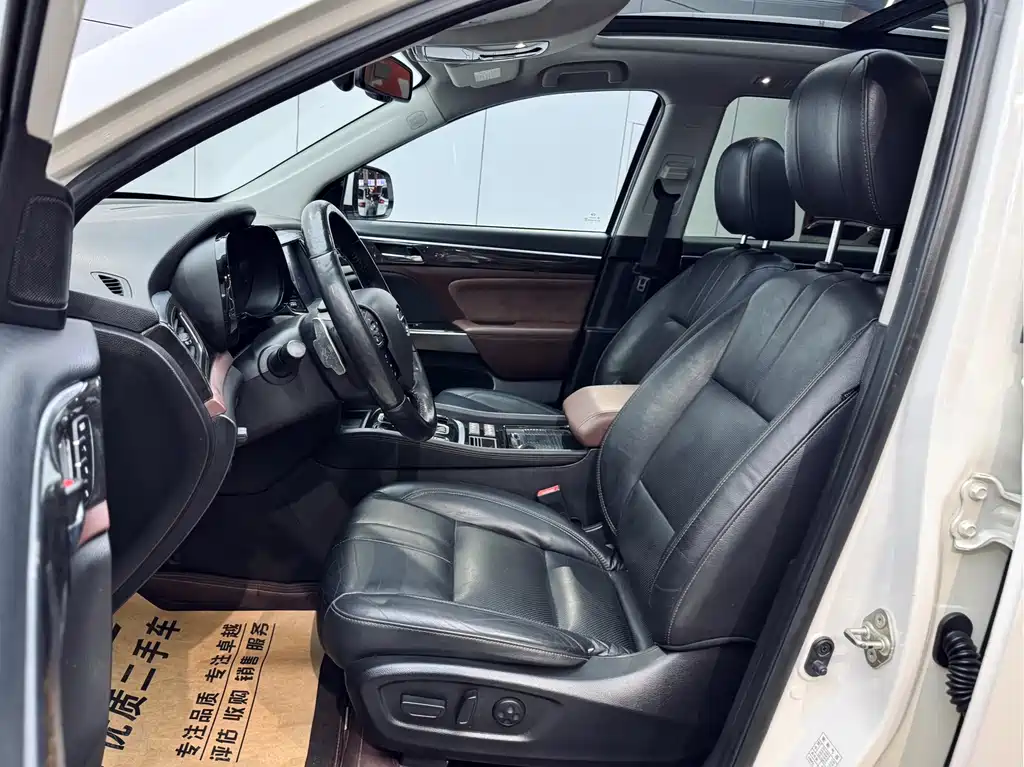 GAC Motor Trumpchi GS8 2017 — фото 9