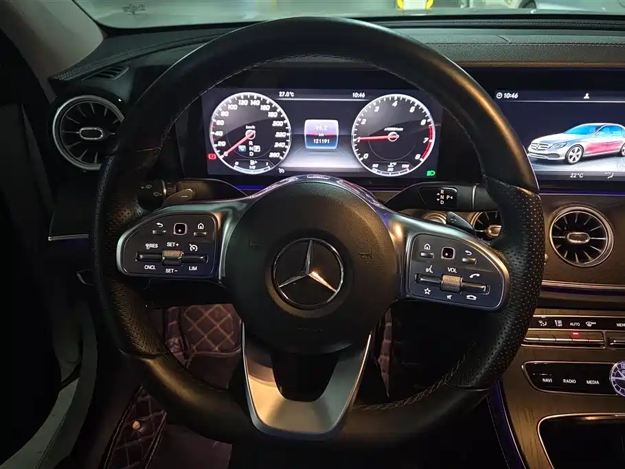 Mercedes-Benz E-Class 2019 — фото 15
