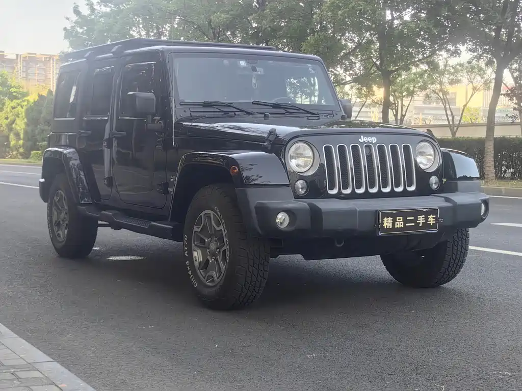 Jeep Wrangler 2017 — фото 2