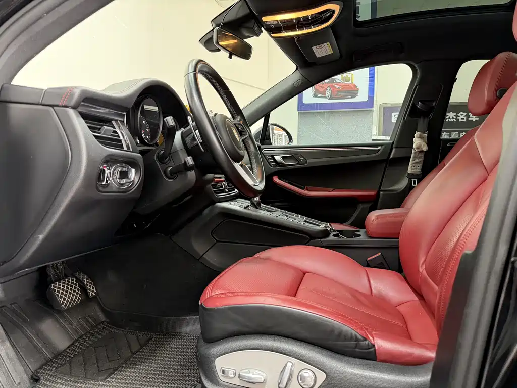 Porsche Macan 2020