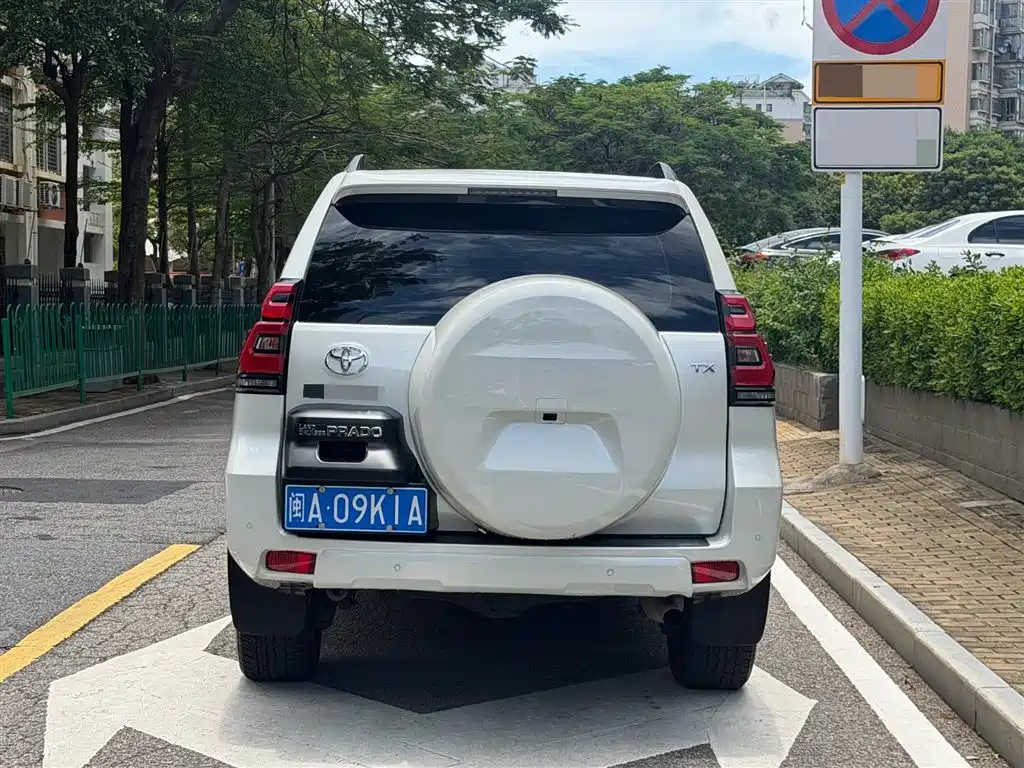 Toyota Prado 2019 — фото 13