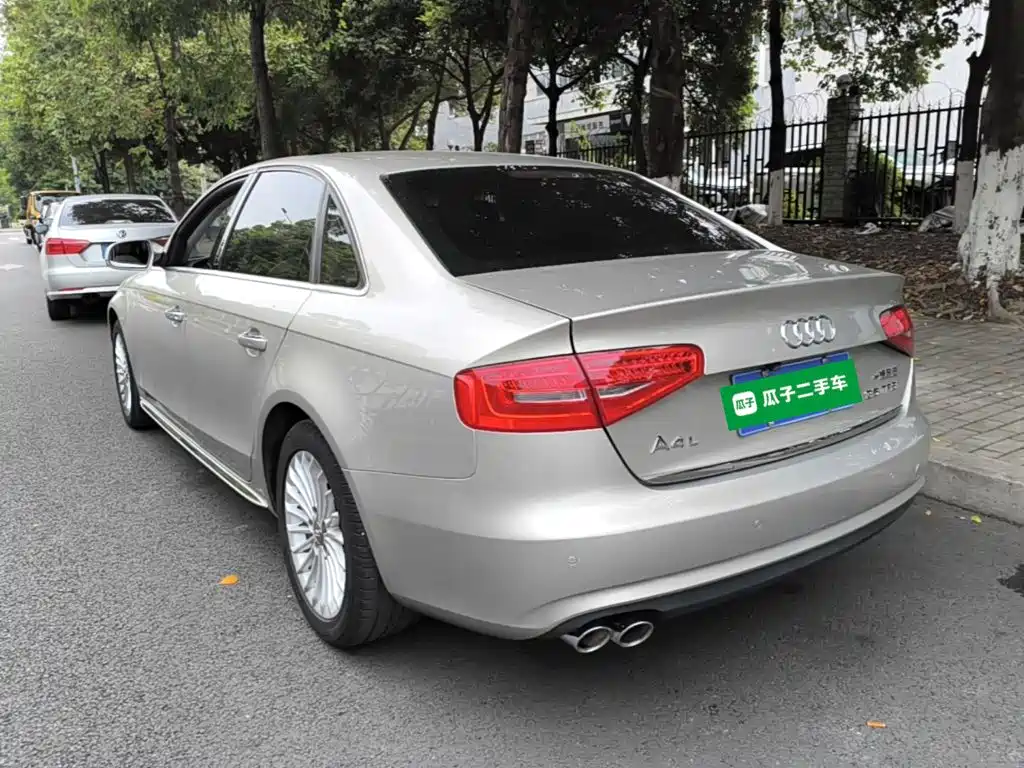 Audi A4L 2016