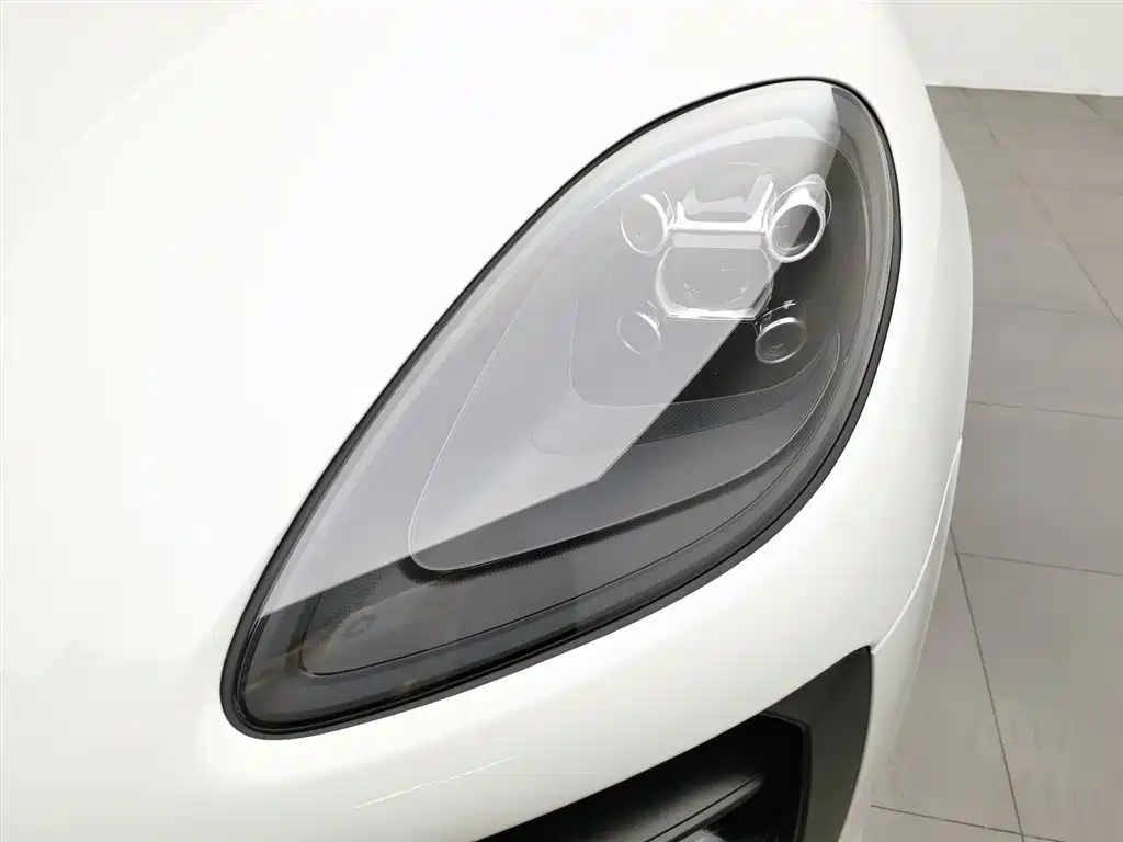 Porsche Macan 2021