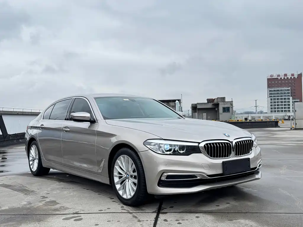 BMW 5 Series 2020 — фото 3