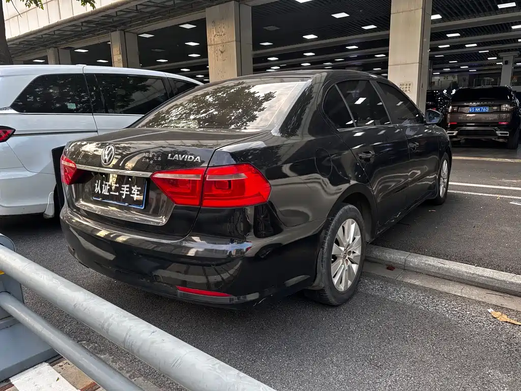 Volkswagen Lavida 2013