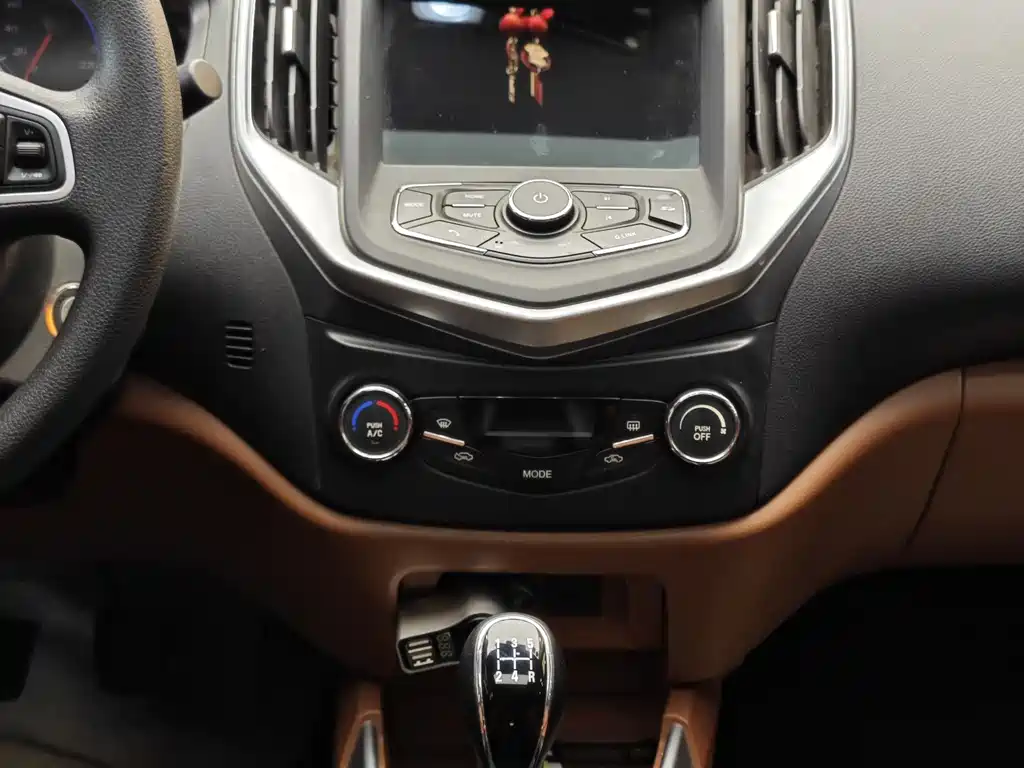 Geely King Kong 2019 — фото 18