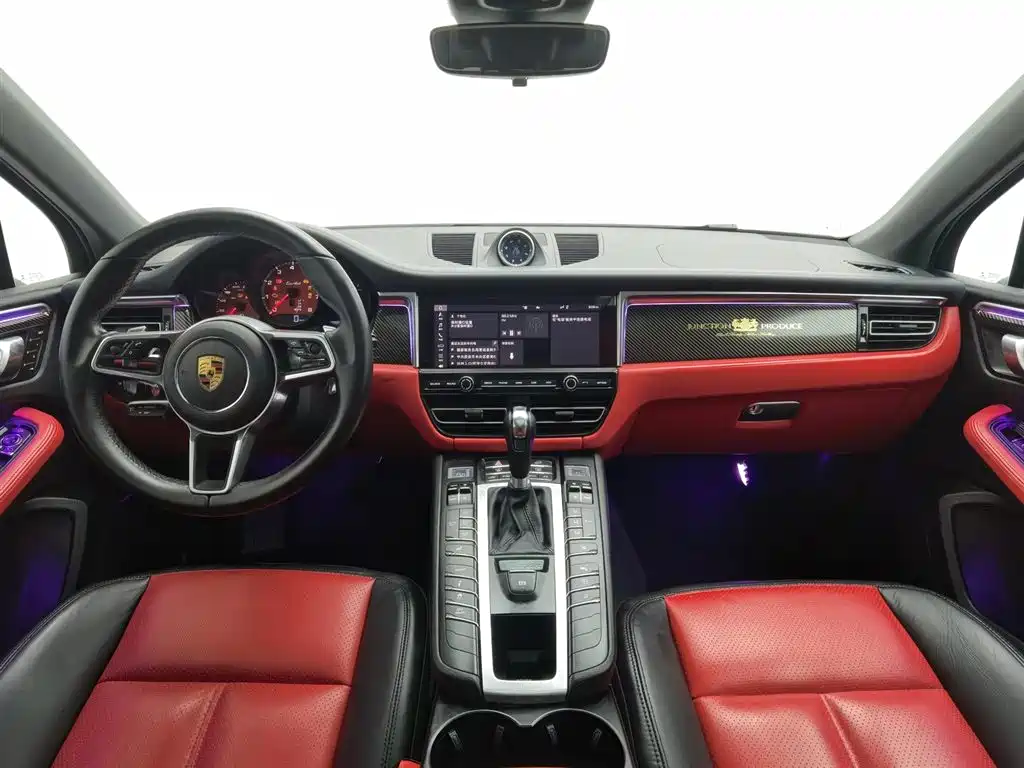 Porsche Macan 2021
