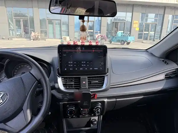 Toyota Yaris L 2020