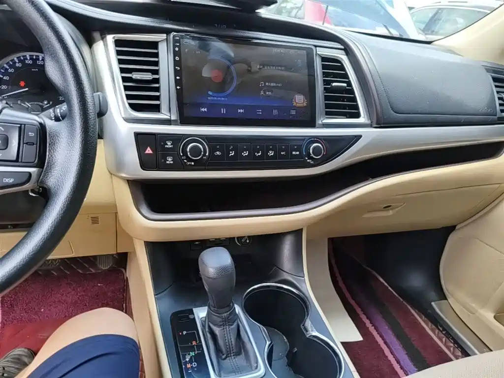 Toyota Highlander 2020 — фото 13