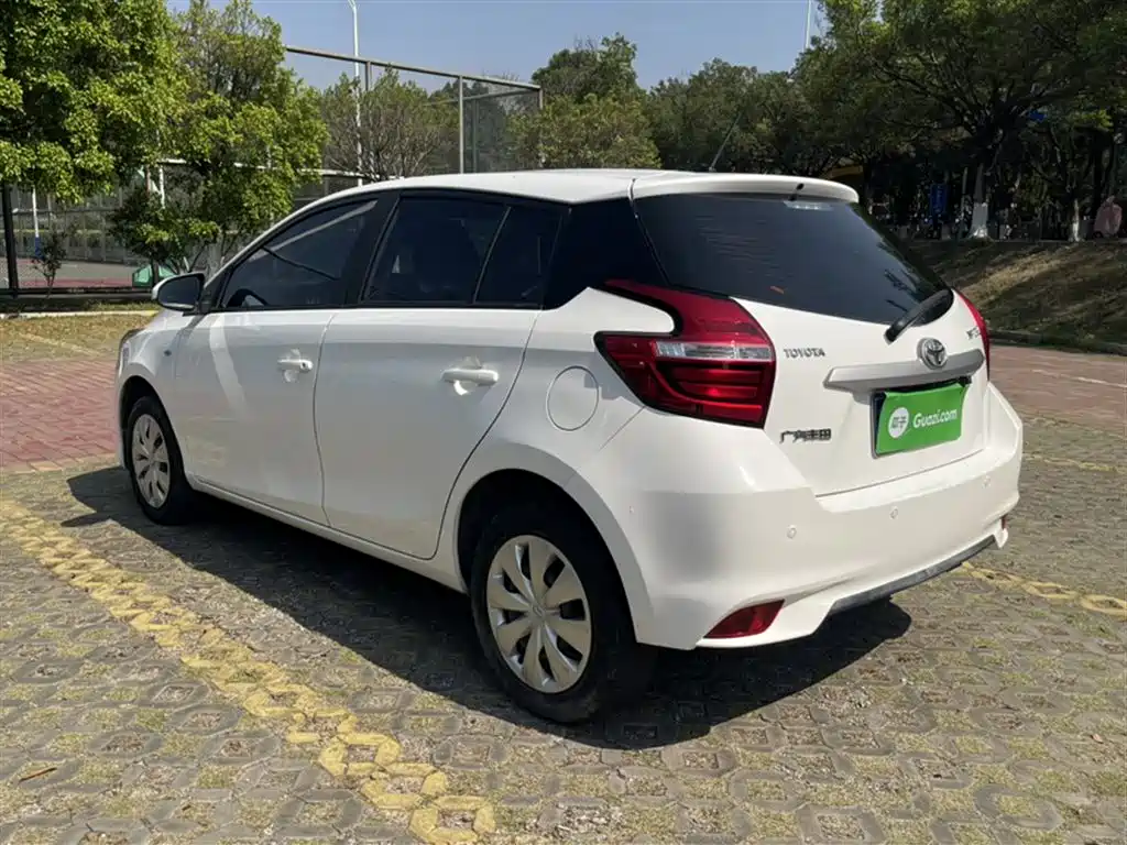 Toyota Yaris L 2020 — фото 24