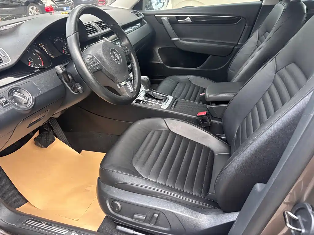 Volkswagen Magotan 2013