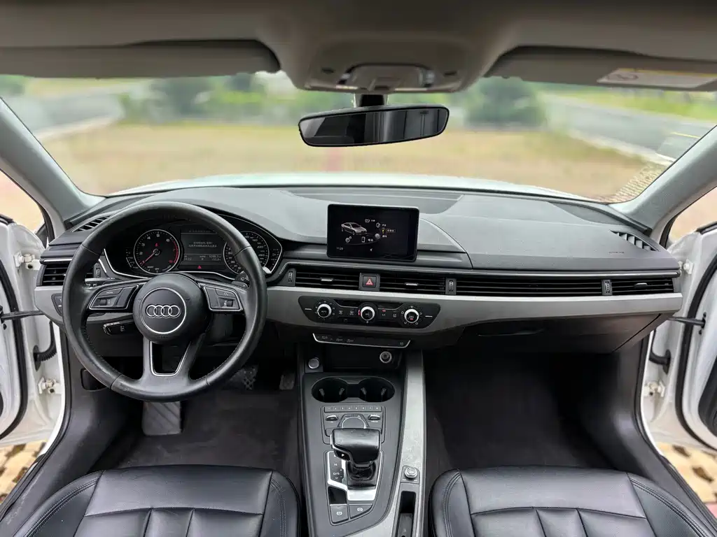 Audi A4L 2017