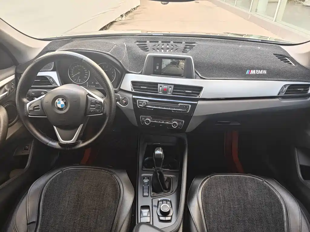 BMW X1 2018 — фото 11