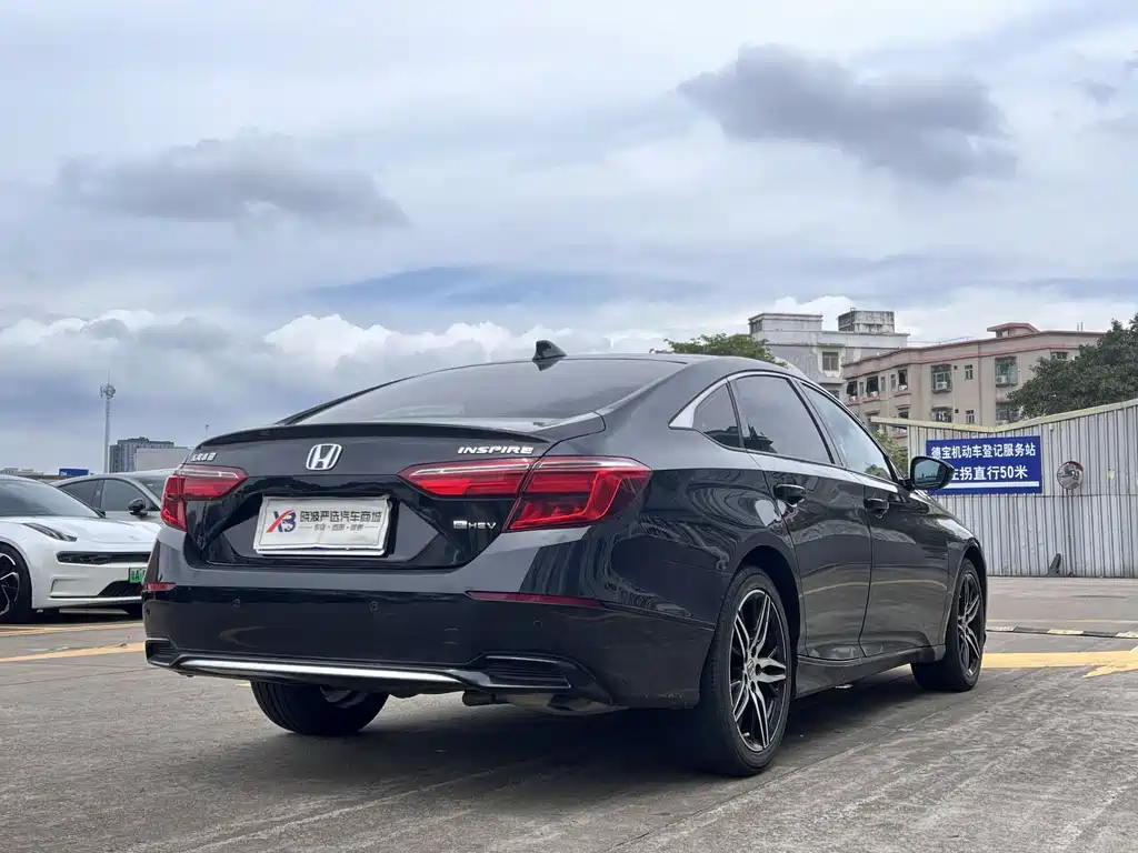 Honda Inspire 2021 — фото 17