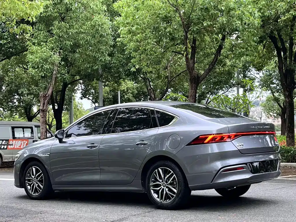 BYD Qin PLUS 2022 — фото 6