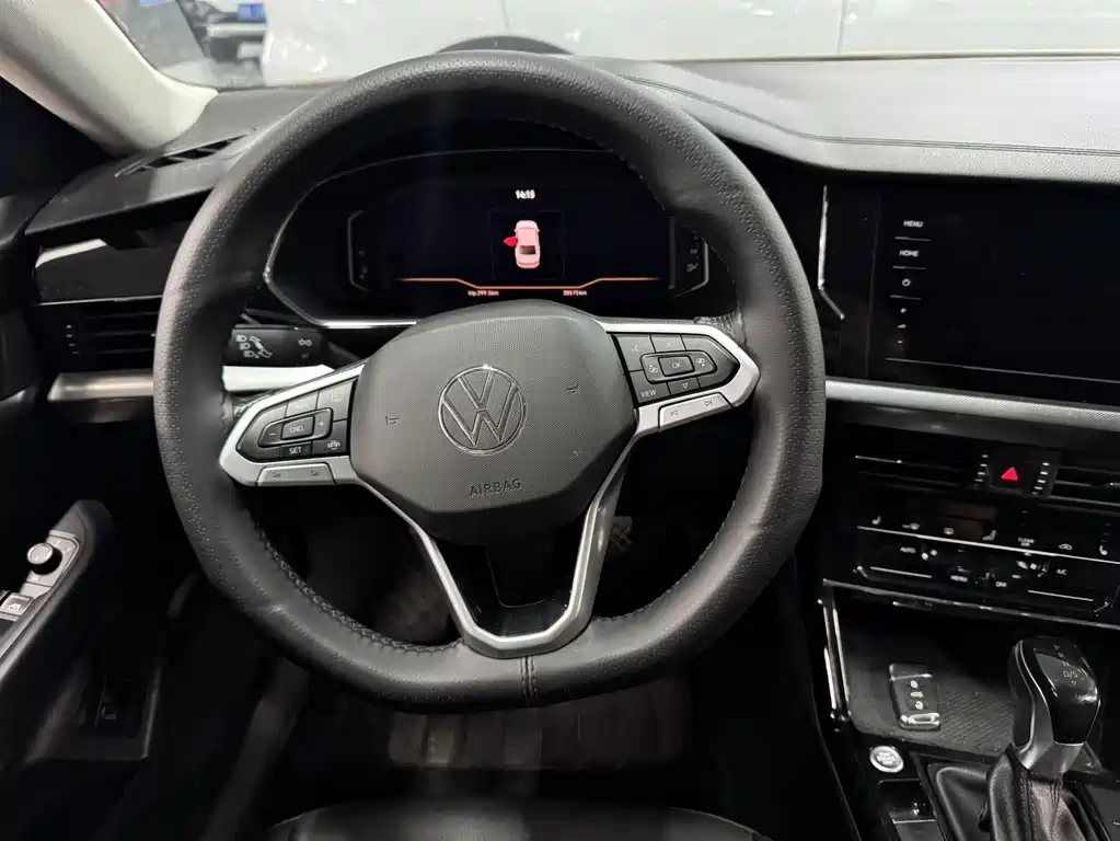 Volkswagen Passat 2022
