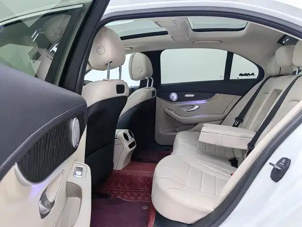 Mercedes-Benz C-Class 2019