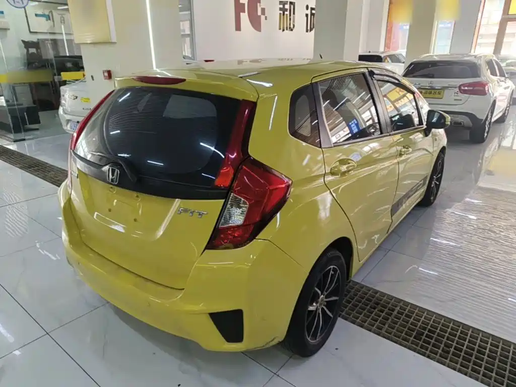 Honda Fit 2015