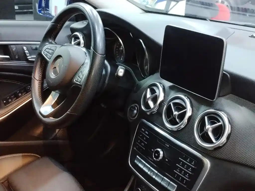 Mercedes-Benz GLA 2019 — фото 13