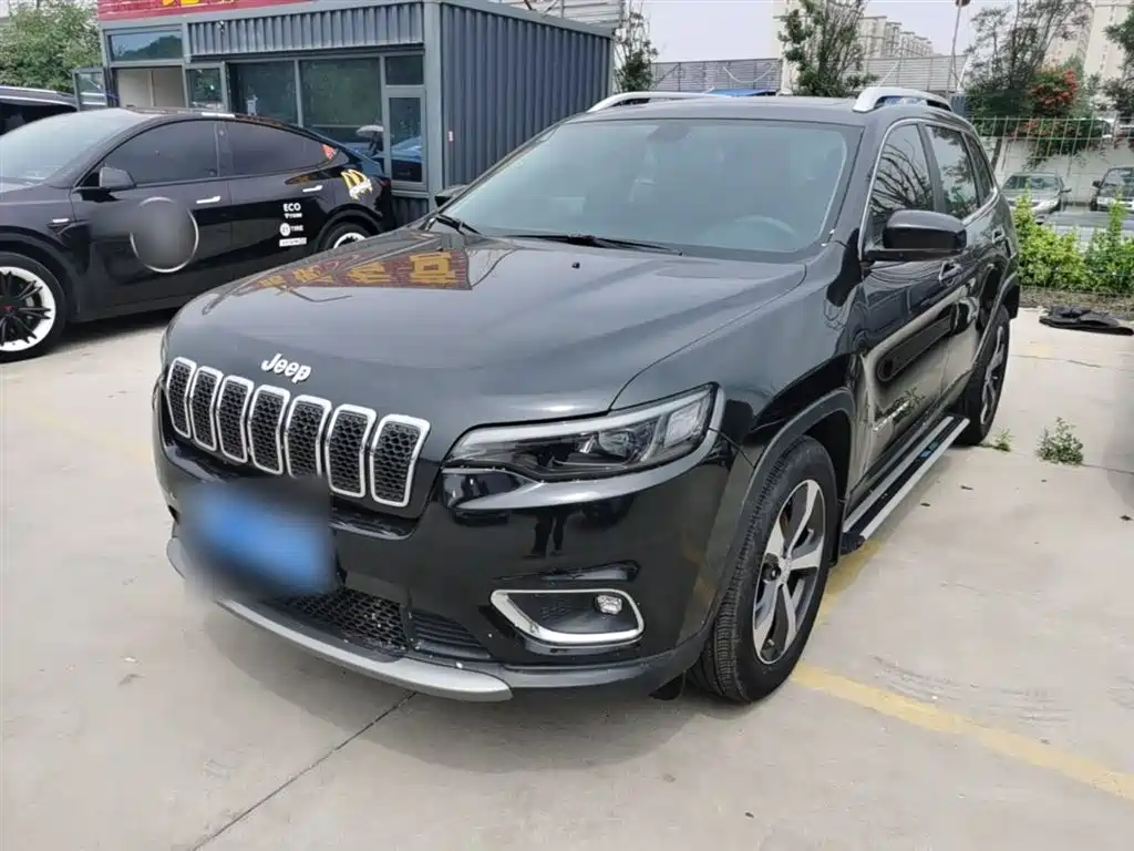 Jeep Cherokee 2019 — фото 1