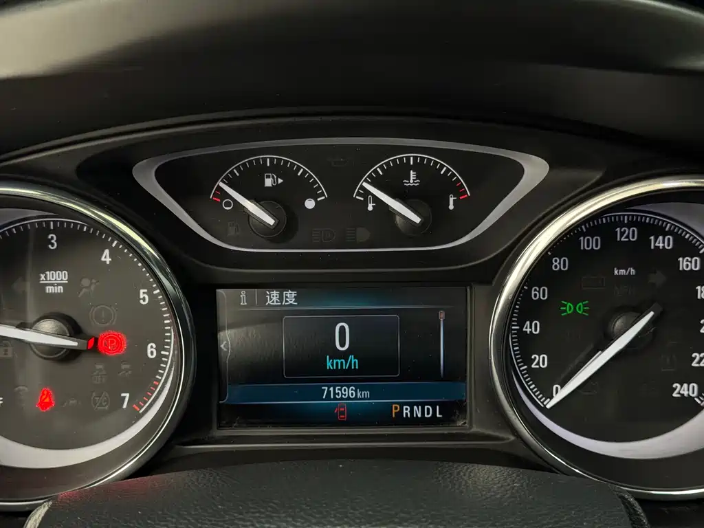 Buick Envision Plus 2018 — фото 15