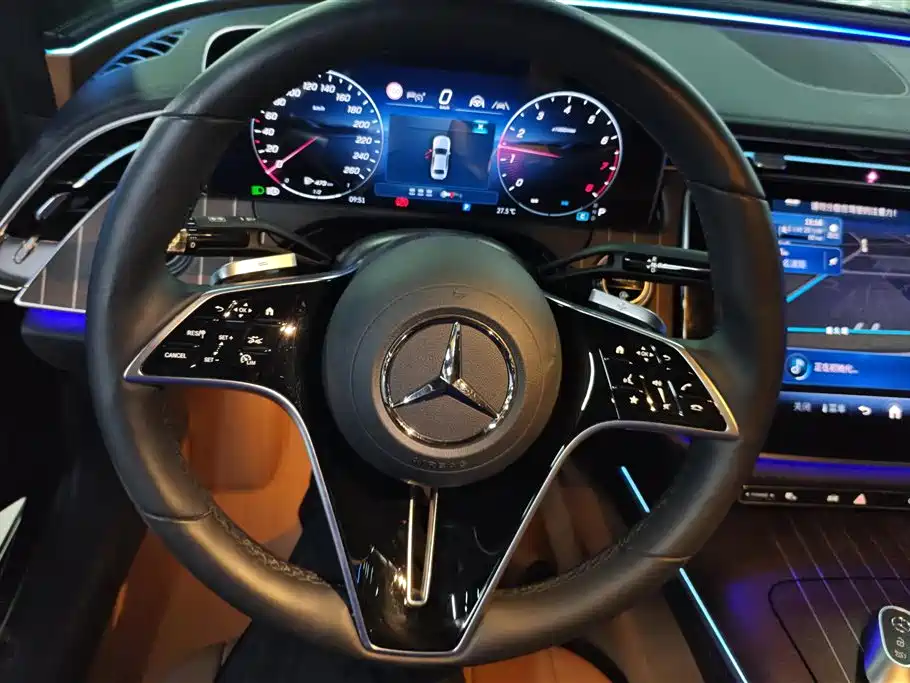 Mercedes-Benz E-Class 2024 — фото 15