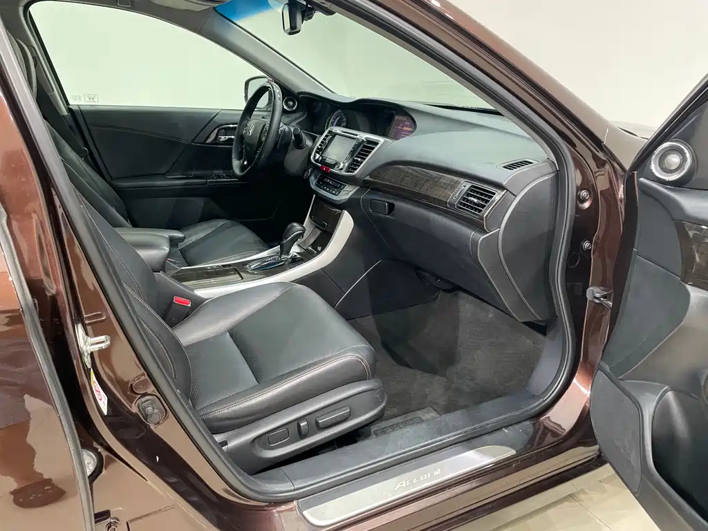Honda Accord 2015 — фото 4