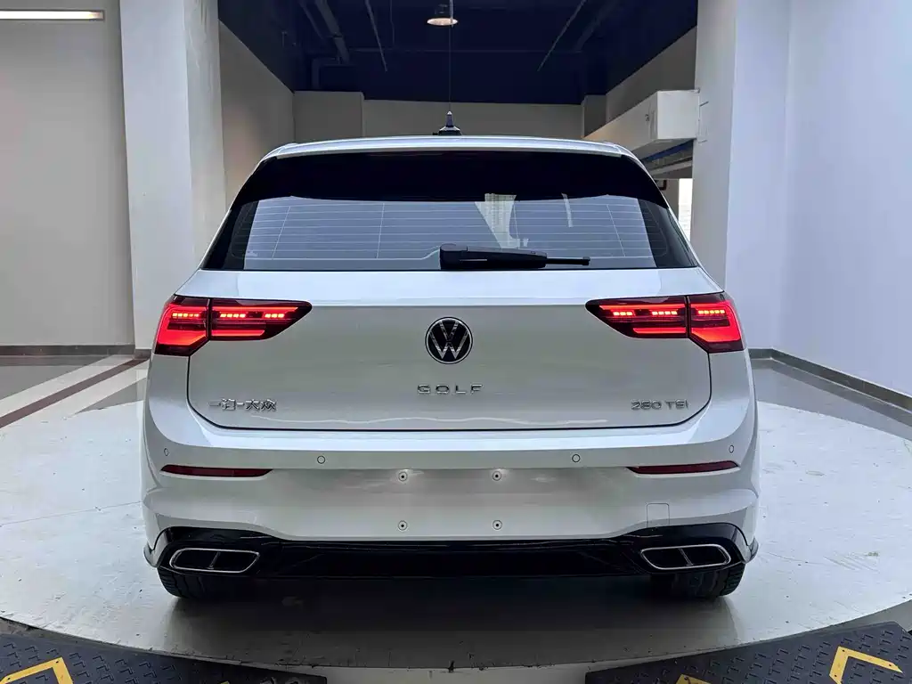 Volkswagen Golf 2023