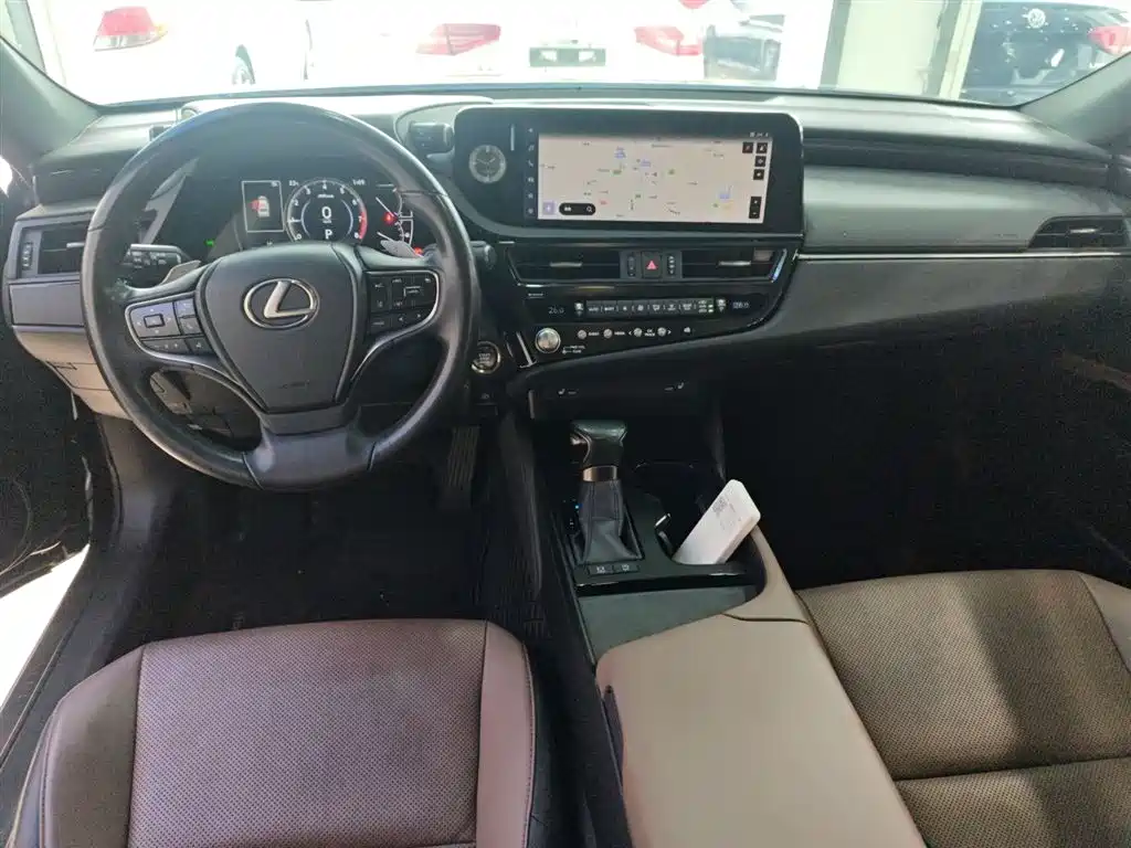 Lexus ES 2023 — фото 10