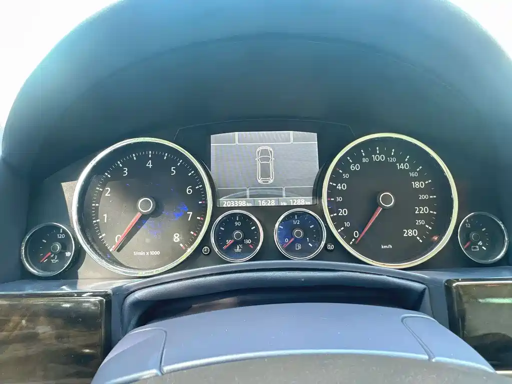 Volkswagen Touareg 2009 — фото 9