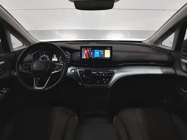 Roewe iMAX8 2025