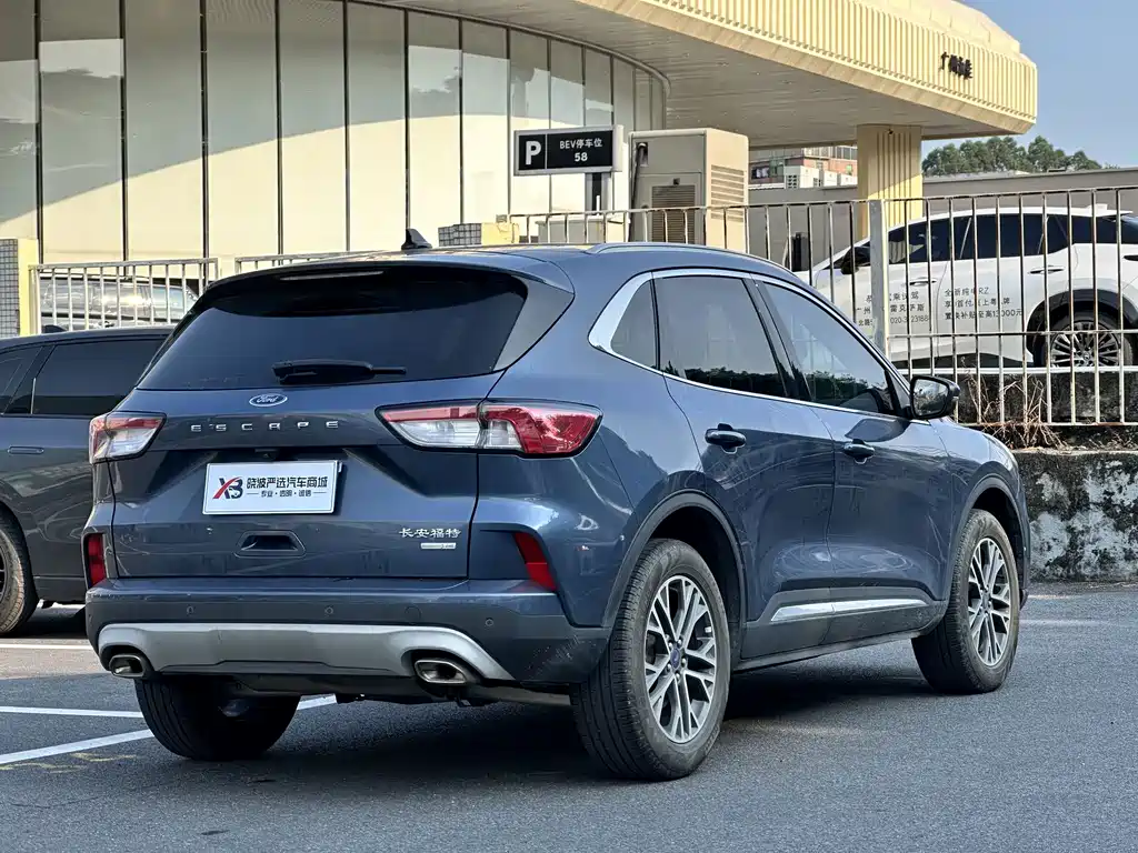 Ford Edge 2022 — фото 15