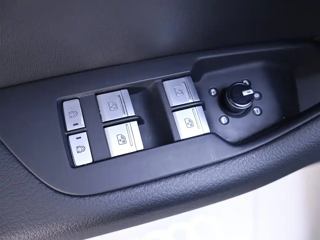 Audi A6L 2025 — фото 17