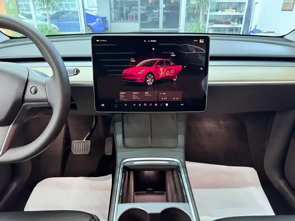 Tesla Model Y 2023 — фото 13